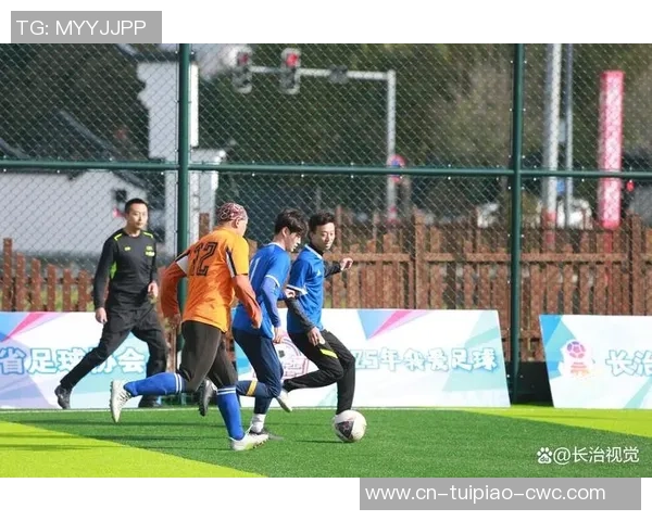 足球队员精彩瞬间合集视频展现球场上的激情与团队精神